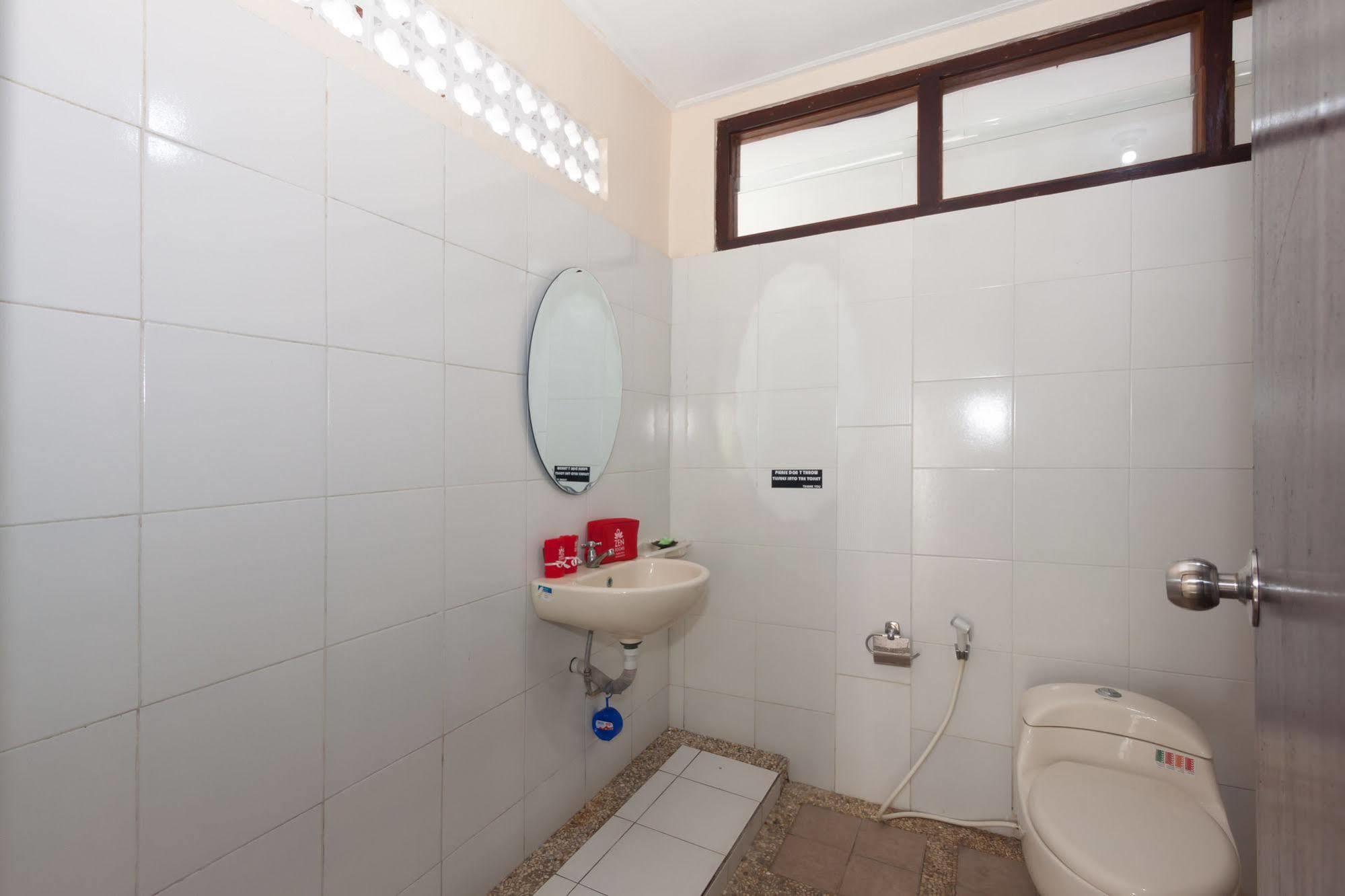 Zen Rooms Sanur Blanjong Sekawaru 外观 照片