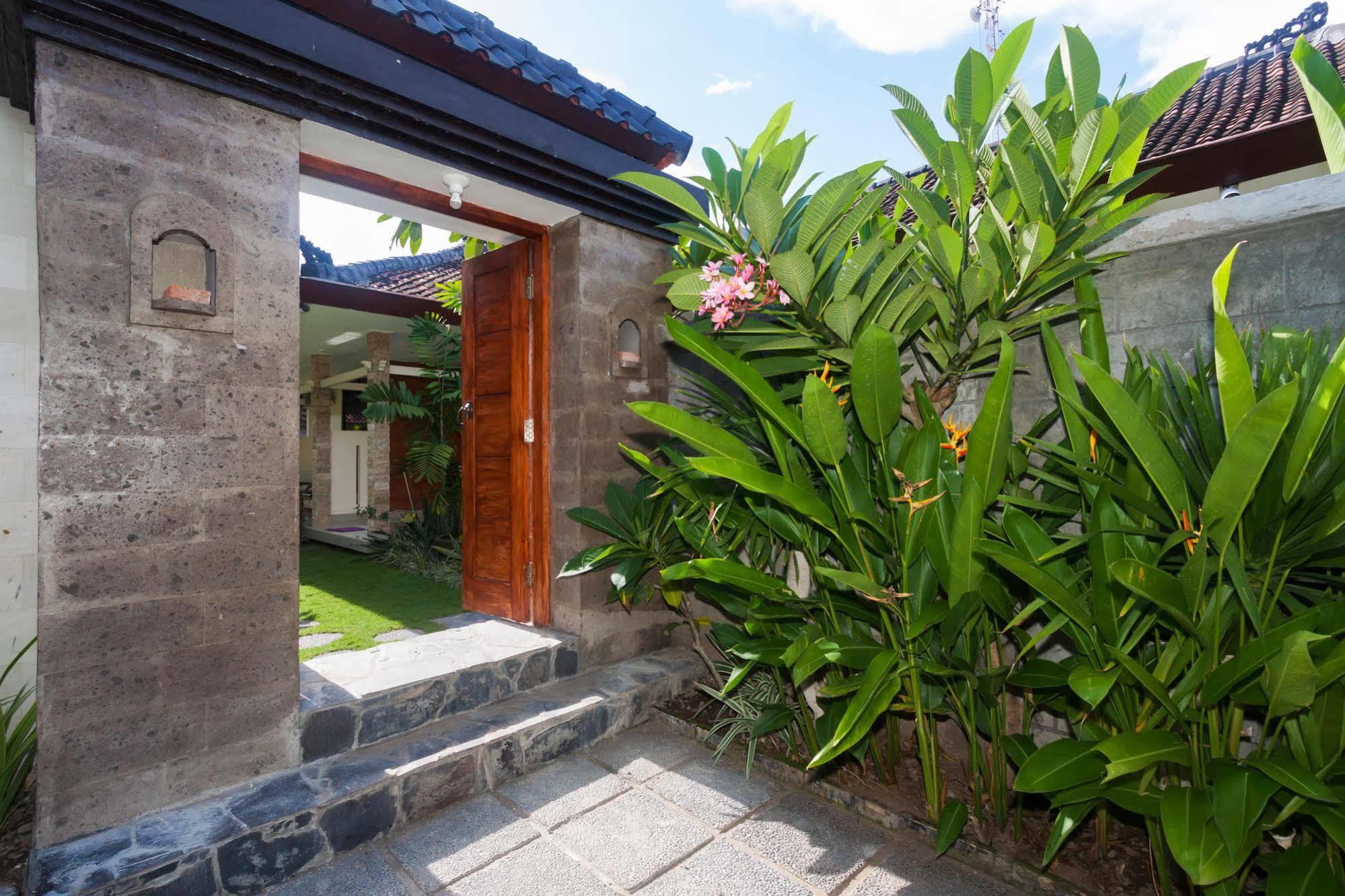 Zen Rooms Sanur Blanjong Sekawaru 外观 照片